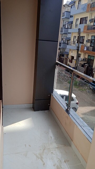 Balcony in 1 RK Apartment at Sector 38 – for Rent