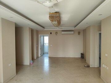 Room in 4 BHK Apartment at Alphacorp Gurgaon One 84, Sector 84 – for Rent