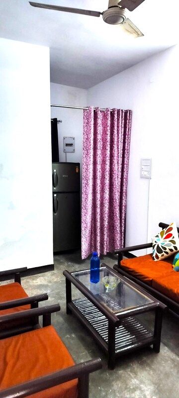 Living Room in 1.5 BHK Apartment at Sector 14 Dwarka – for Rent