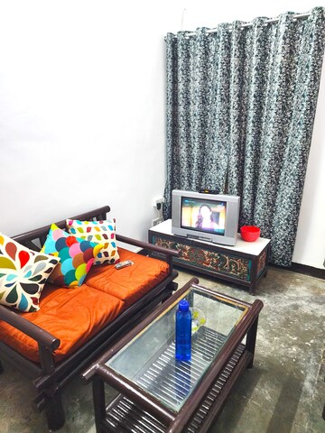 Living Room in 1.5 BHK Apartment at Sector 14 Dwarka – for Rent