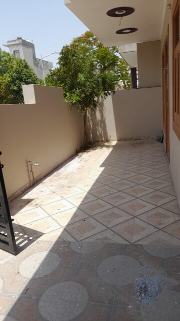 Balcony in 3 BHK Builder Floor at Sector 85 – for Rent