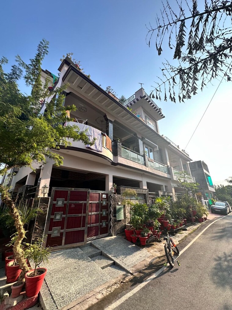 Exterior View, indira nagar 6 Bedroom 4300 Sq.Ft. Independent House In Indira Nagar Lucknow 9251001