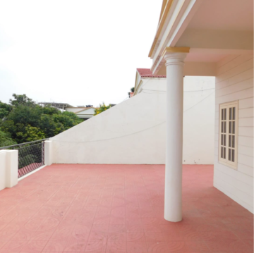 Staircase in 5 BHK Villa at Madhapur – for Rent