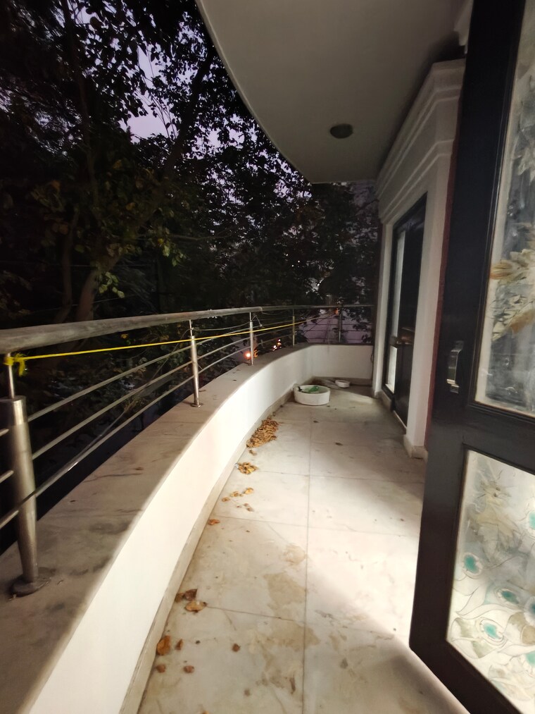 Balcony, ansal-sushant-lok-i 2.5 Bedroom 215 Sq.Yd. Builder Floor In Sector 43 Gurgaon 9251067