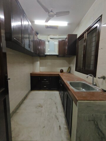 Kitchen in 2.5 BHK Builder Floor at Ansal Sushant Lok I, Sector 43 – for Rent