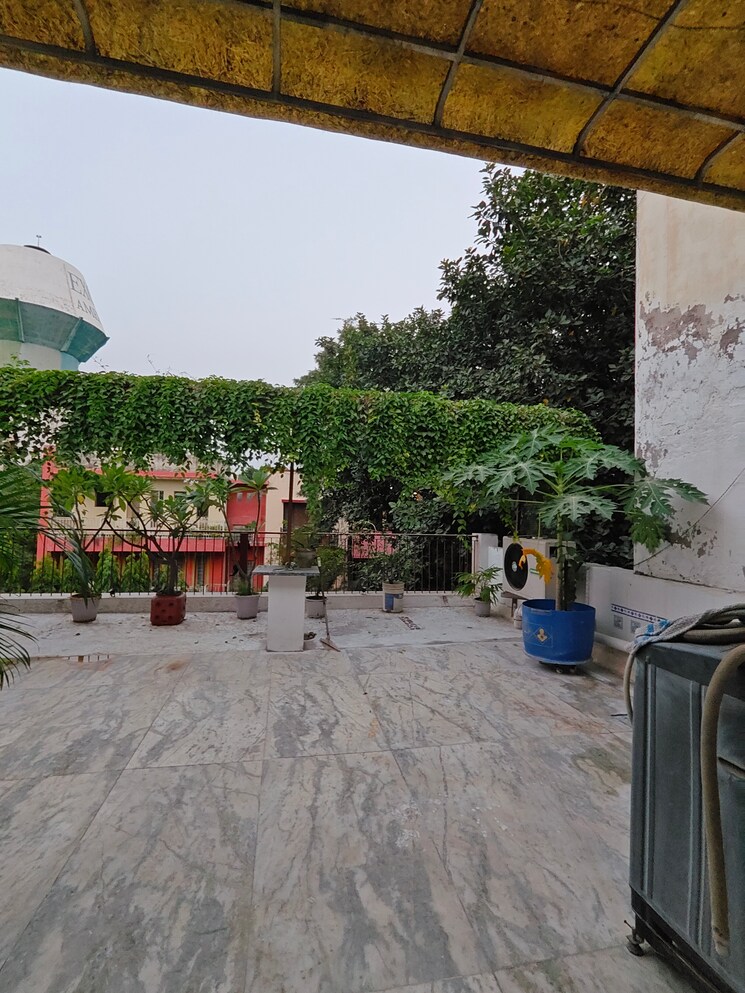 Exterior View, ansal-sushant-lok-i 2 Bedroom 300 Sq.Yd. Builder Floor In Sector 43 Gurgaon 9251072