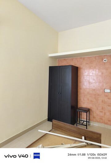 Room in 2 BHK Builder Floor at Indiranagar – for Rent