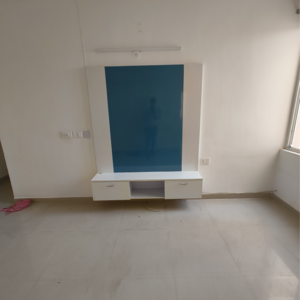 Room in 2 BHK Apartment at Shree Vardhman Green Court, Sector 90 – for Rent