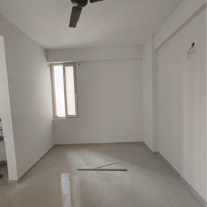 Room in 2 BHK Apartment at Shree Vardhman Green Court, Sector 90 – for Rent