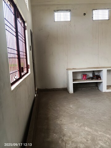 Room in 1 BHK Builder Floor at Yusufpur – for Rent