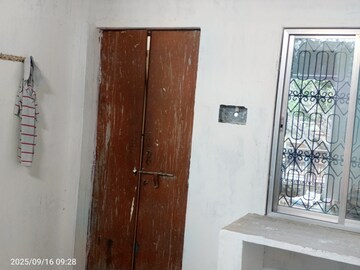 Furnished Amenities in 1 BHK Builder Floor at Yusufpur – for Rent