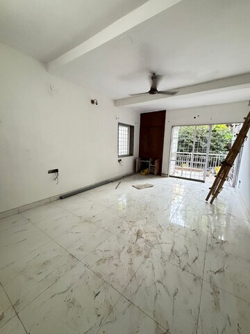 Room in 3 BHK Apartment at Vasant Kunj – for Rent
