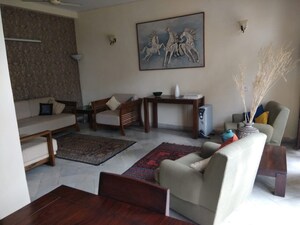Living Room in 3 BHK Builder Floor at Panchsheel Enclave – for Rent