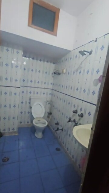 Bathroom in 2 BHK Independent House at Sector 33 – for Rent