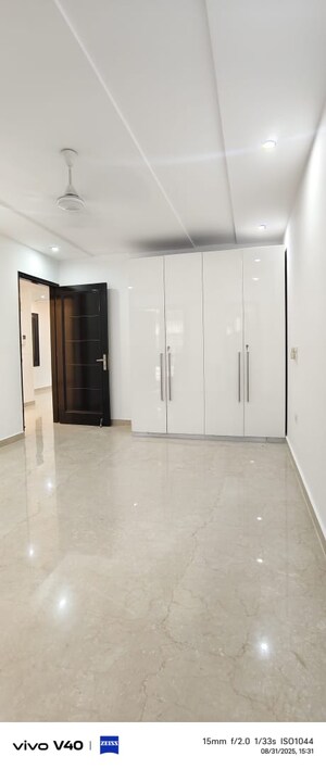 Bedroom in 3 BHK Builder Floor at Defence Colony – for Rent