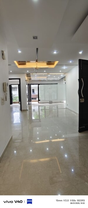3 BHK Builder Floor For Rent in Defence Colony