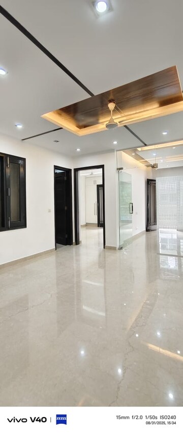 Living Room in 3 BHK Builder Floor at Defence Colony – for Rent