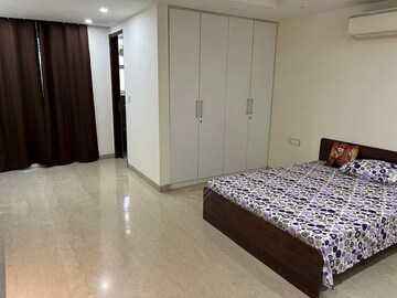 Bedroom in 3 BHK Builder Floor at South Extension ii – for Rent