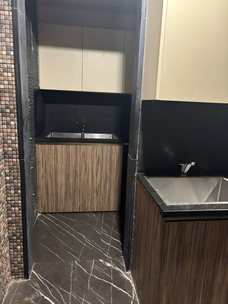 Bathroom, greater kailash i 4 Bedroom 2100 Sq.Ft. Builder Floor In Greater Kailash I Delhi 9251183