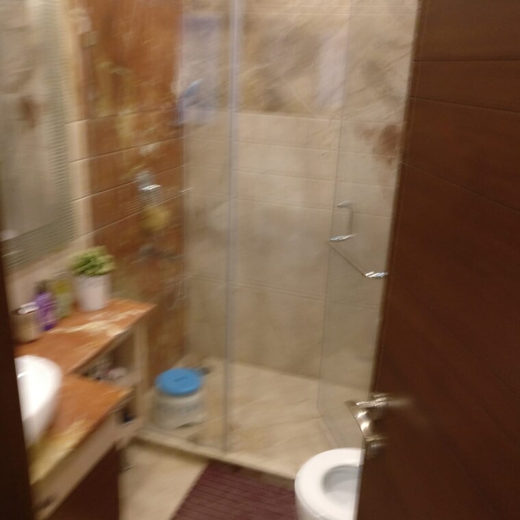 Bathroom, greater kailash i 3 Bedroom 1900 Sq.Ft. Builder Floor In Greater Kailash I Delhi 9251188