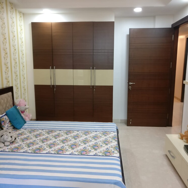 Bedroom, greater kailash i 3 Bedroom 1900 Sq.Ft. Builder Floor In Greater Kailash I Delhi 9251188