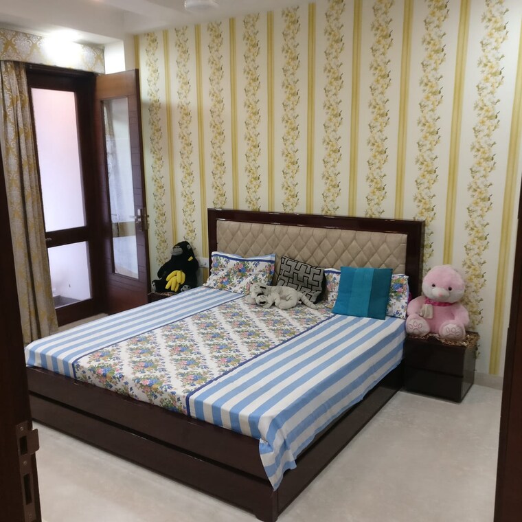 Bedroom, greater kailash i 3 Bedroom 1900 Sq.Ft. Builder Floor In Greater Kailash I Delhi 9251188