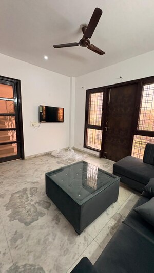 Living Room in 2 BHK Builder Floor at Sector 51 – for Rent