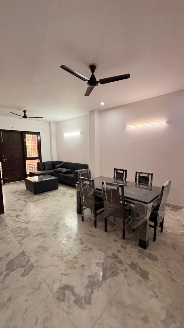 Gym, sector 51 2 Bedroom 1100 Sq.Ft. Builder Floor In Sector 51 Gurgaon 9251189