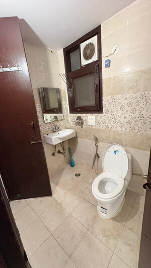 Bathroom in 2 BHK Builder Floor at Sector 51 – for Rent