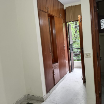 Building Lobby in 2 BHK Builder Floor at Malviya Nagar – for Rent