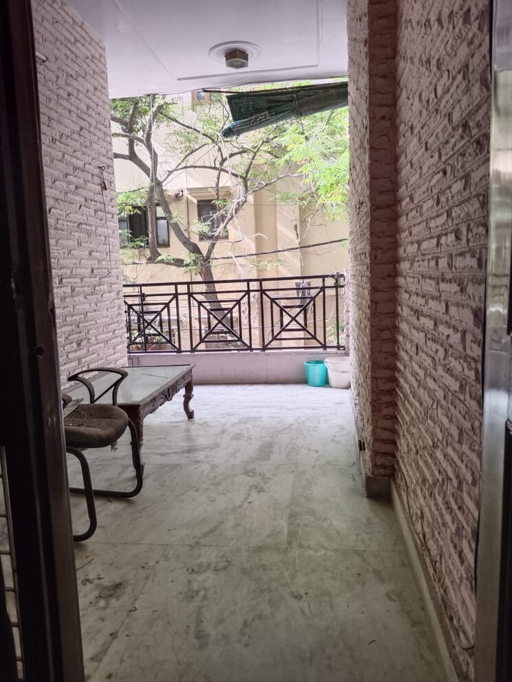 Balcony, malviya nagar 2 Bedroom 1000 Sq.Ft. Builder Floor In Malviya Nagar Delhi 9251197