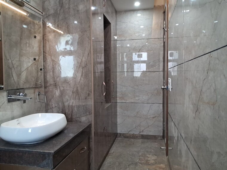 Bathroom, greater kailash ii 5 Bedroom 5000 Sq.Ft. Independent House In Greater Kailash ii Delhi 9251241