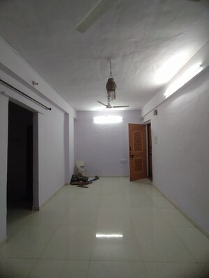 Room in 1 BHK Apartment at Andheri West – for Rent