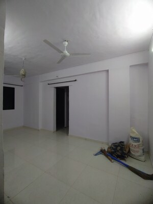 Furnished Amenities in 1 BHK Apartment at Andheri West – for Rent