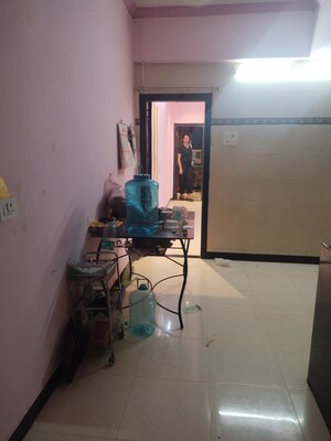Room in 1 BHK Apartment at Kurla West – for Rent