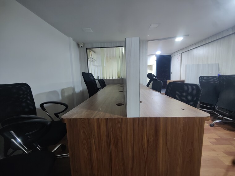 Team Area, malad west Commercial Office Space 280 Sq.Ft. In Malad West Mumbai 9251279