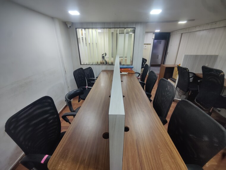 Team Area, malad west Commercial Office Space 280 Sq.Ft. In Malad West Mumbai 9251279