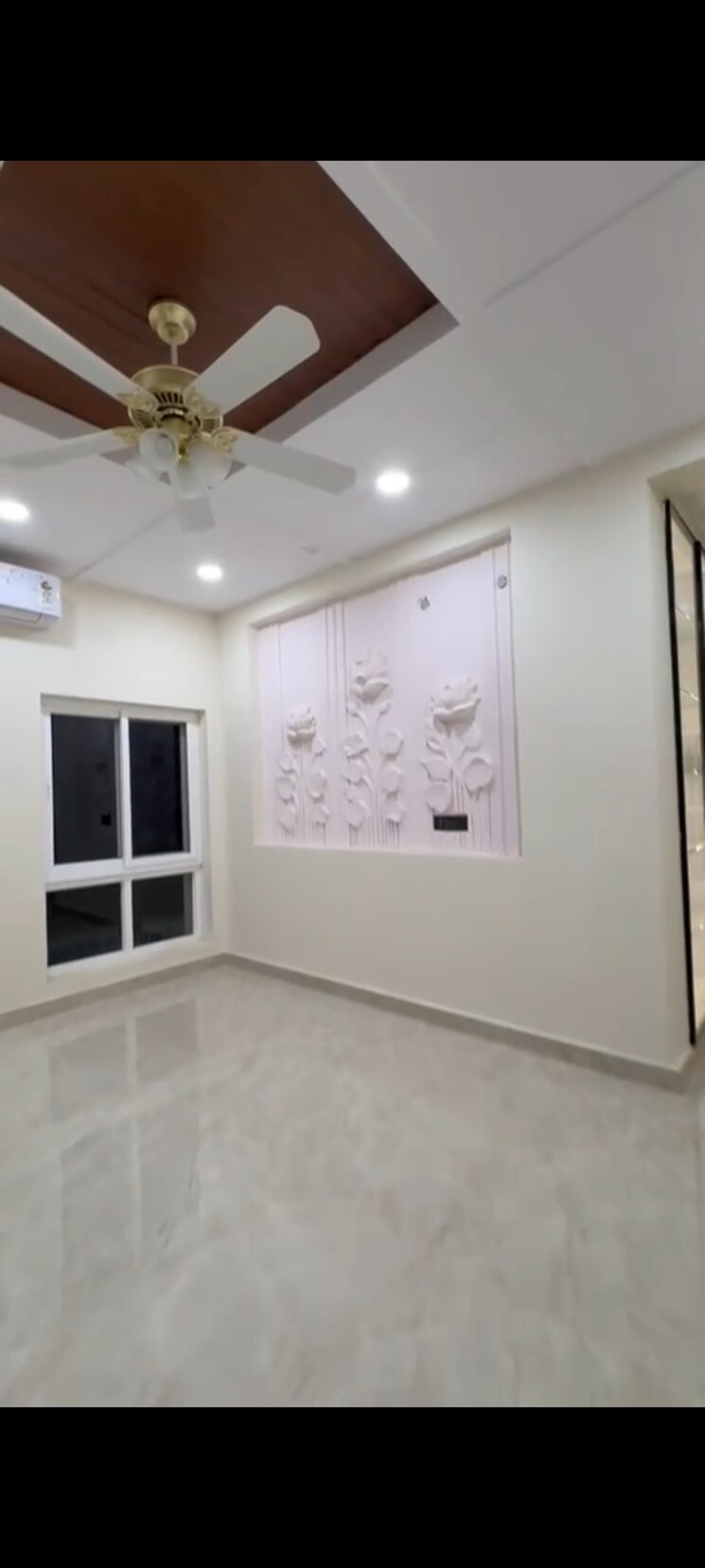Room, city-center-banjara-hills 3 Bedroom 2000 Sq.Ft. Apartment In Banjara Hills Hyderabad 9251299