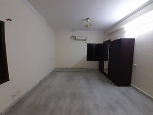 Room in 3 BHK Apartment at Sowbhagya Sadan, Banjara Hills – for Rent