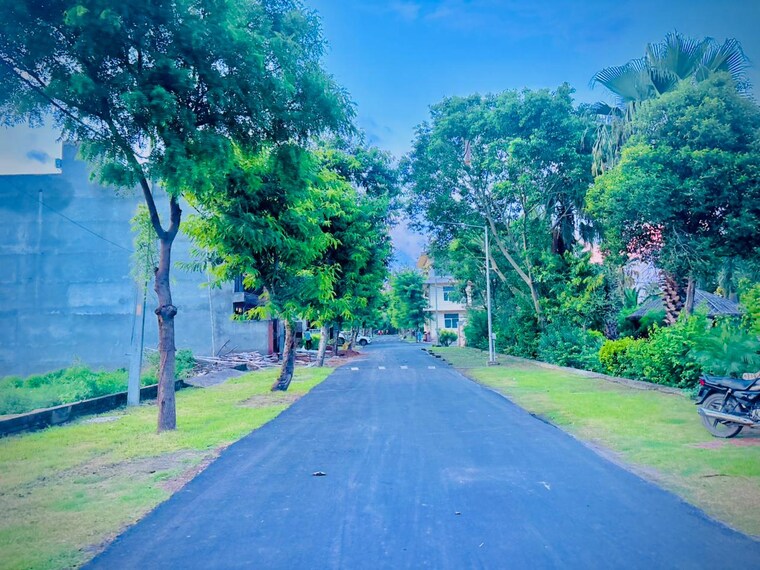 Garden, zestha-bhagirath-vihar-residency  200 Sq.Yd. Plot In Sector 27 Yamuna Expressway Greater Noida 9251315
