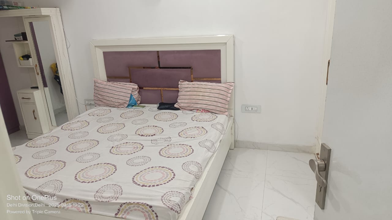 3 BHK + Pooja Room,Study Room,Extra Room Apartment For Rent in West Enclave