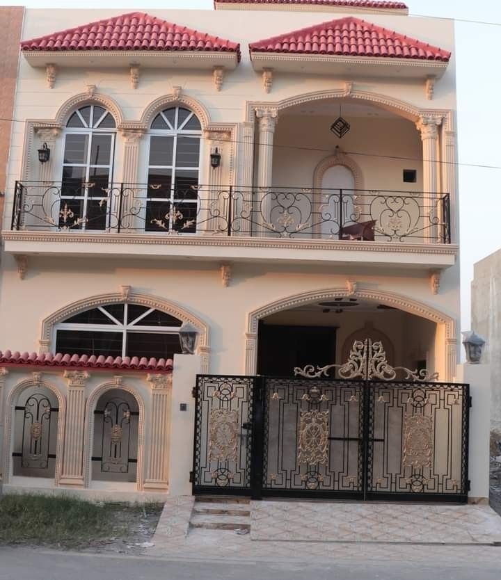 6 BHK + Pooja Room,Servant Room,Study Room,Extra Room Independent House For Sale in 500 Gaj Independent House