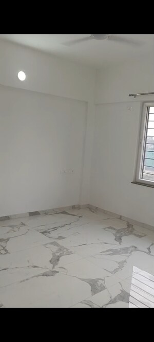 Room in 3 BHK Apartment at Pride Platinum, Baner – for Rent