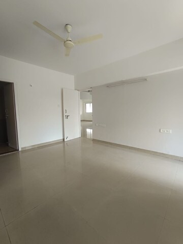 Room in 2 BHK Apartment at Accel CF, Cunningham Road – for Rent