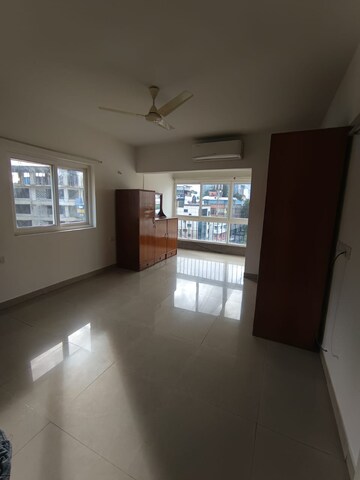Room in 2 BHK Apartment at Accel CF, Cunningham Road – for Rent