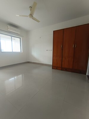 Room in 2 BHK Apartment at Accel CF, Cunningham Road – for Rent