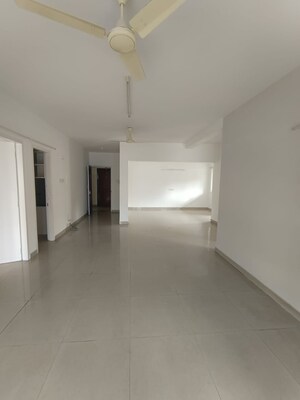 Room in 2 BHK Apartment at Accel CF, Cunningham Road – for Rent