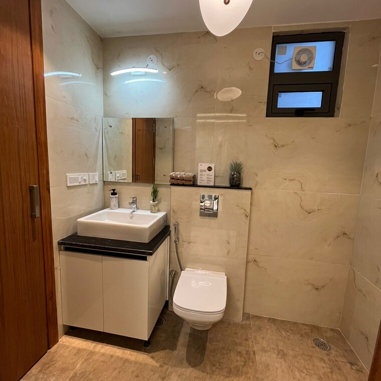 Bathroom, urban-the-zirk 3 Bedroom 1750 Sq.Ft. Apartment In High Ground Zirakpur 9251359