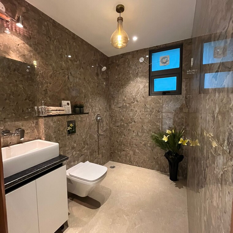 Bathroom, urban-the-zirk 3 Bedroom 1750 Sq.Ft. Apartment In High Ground Zirakpur 9251359