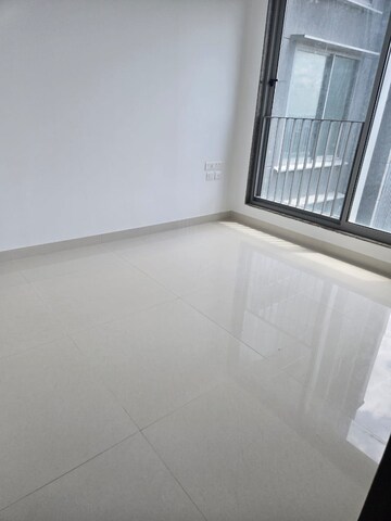 Room in 2.5 BHK Apartment at Sunteck City Avenue 4, Goregaon West – for Rent